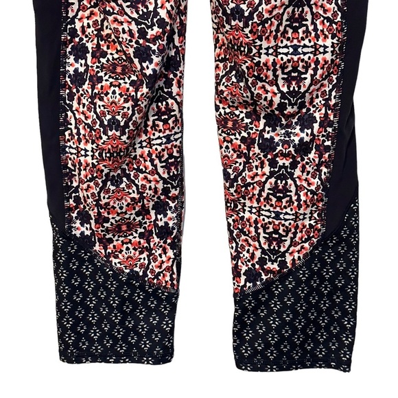 Athleta Salutation Chatarunga Colorblock Cropped Capri Legging XS #227943-01 - Picture 7 of 13